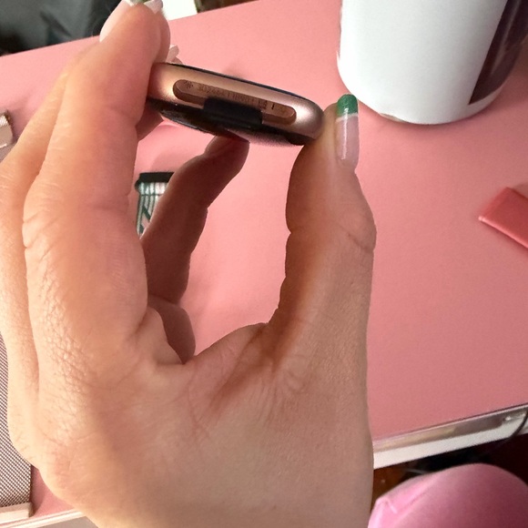 Fitbit Versa 4 - Picture 4 of 11